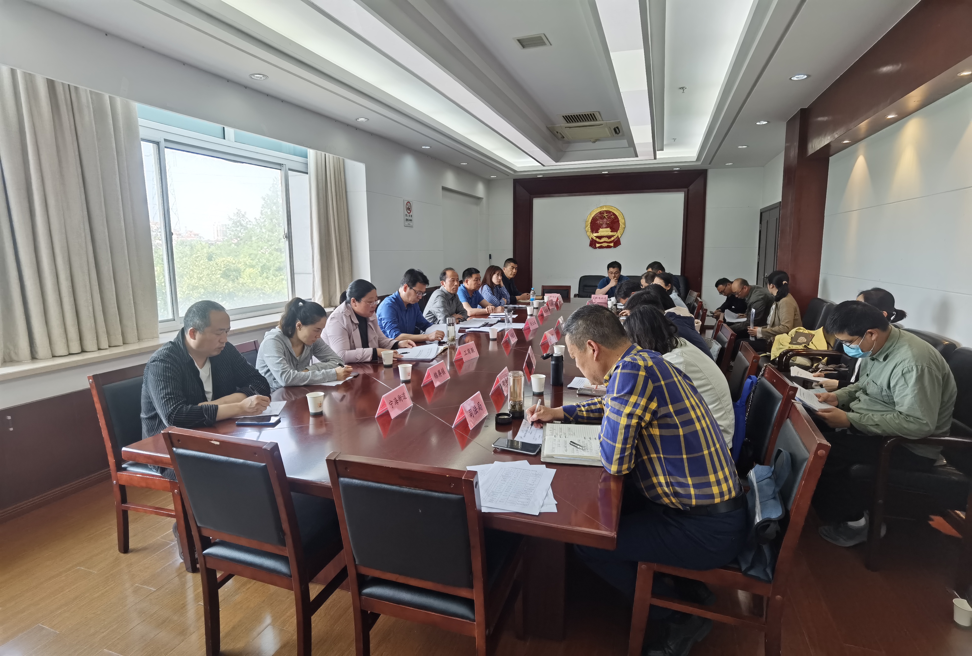 區(qū)營商辦召開1-4月營準商環(huán)境指標推進會.jpg